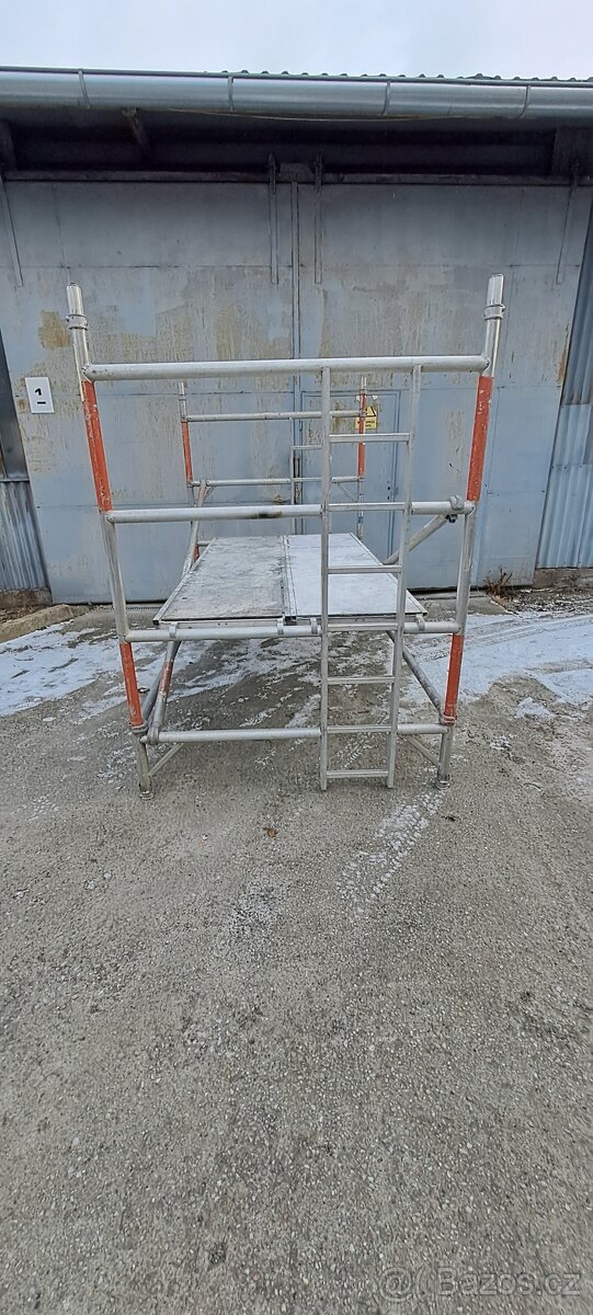 Použité lešení bez koleček