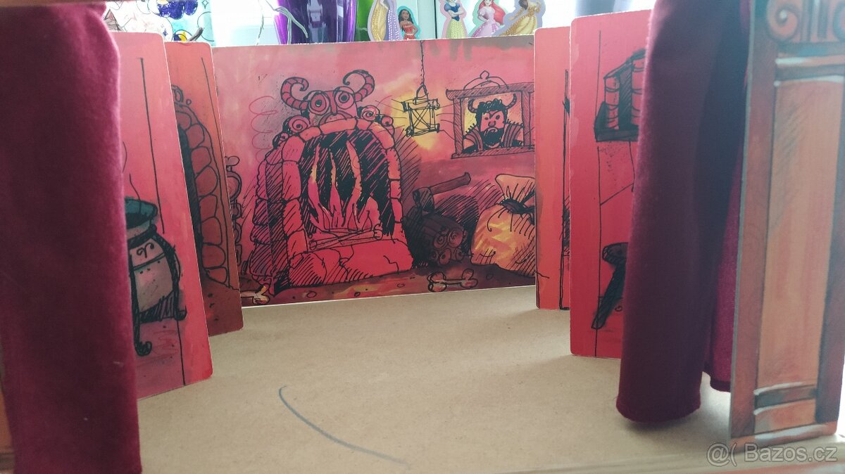 Gerlichovo loutkové divadlo+8 loutek