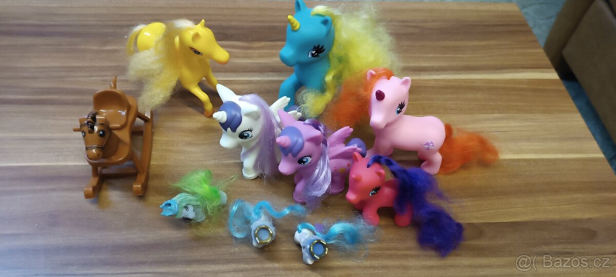 Poníci a jednorožci