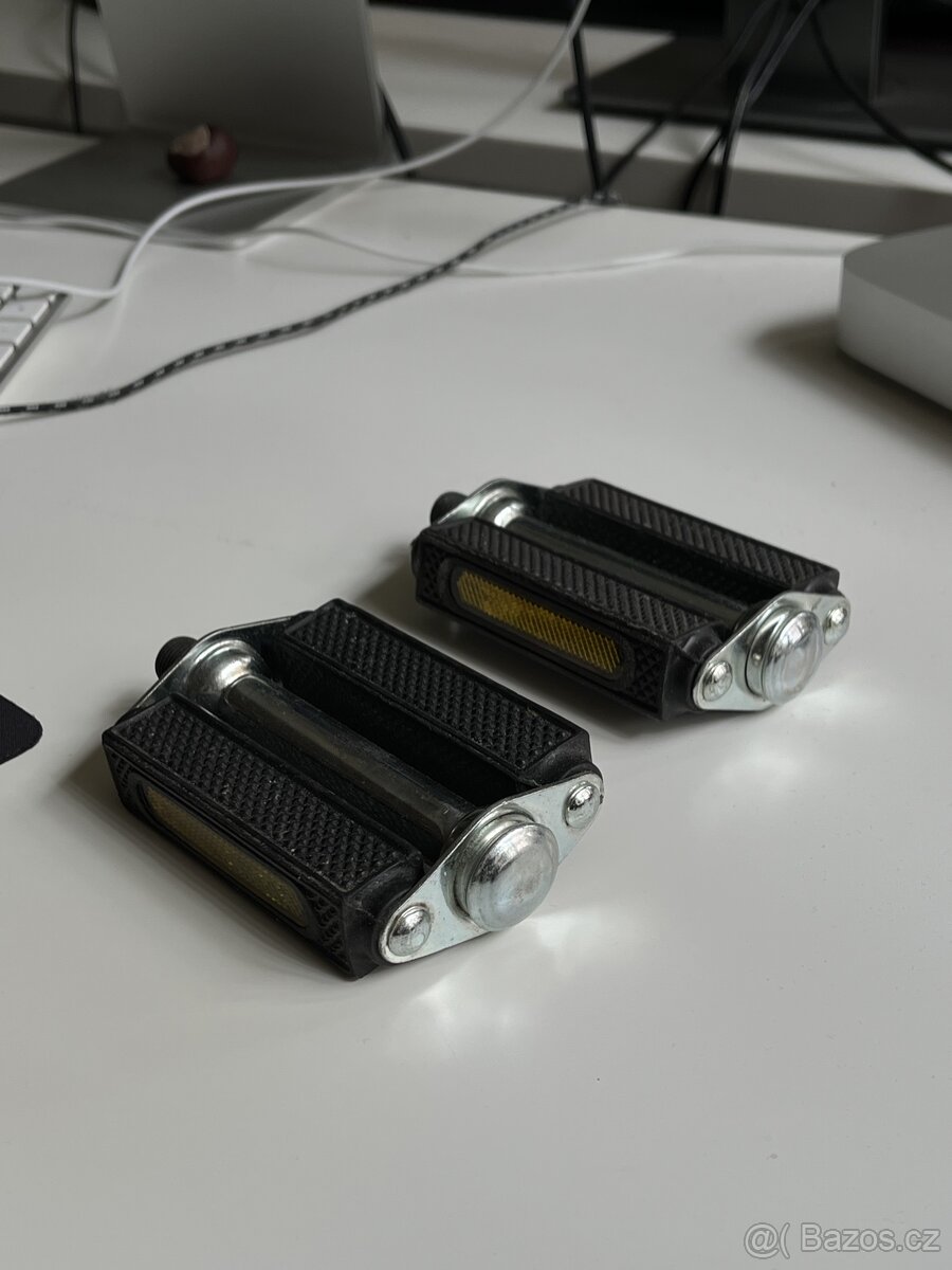 Pedály Favorit Eska Babetta