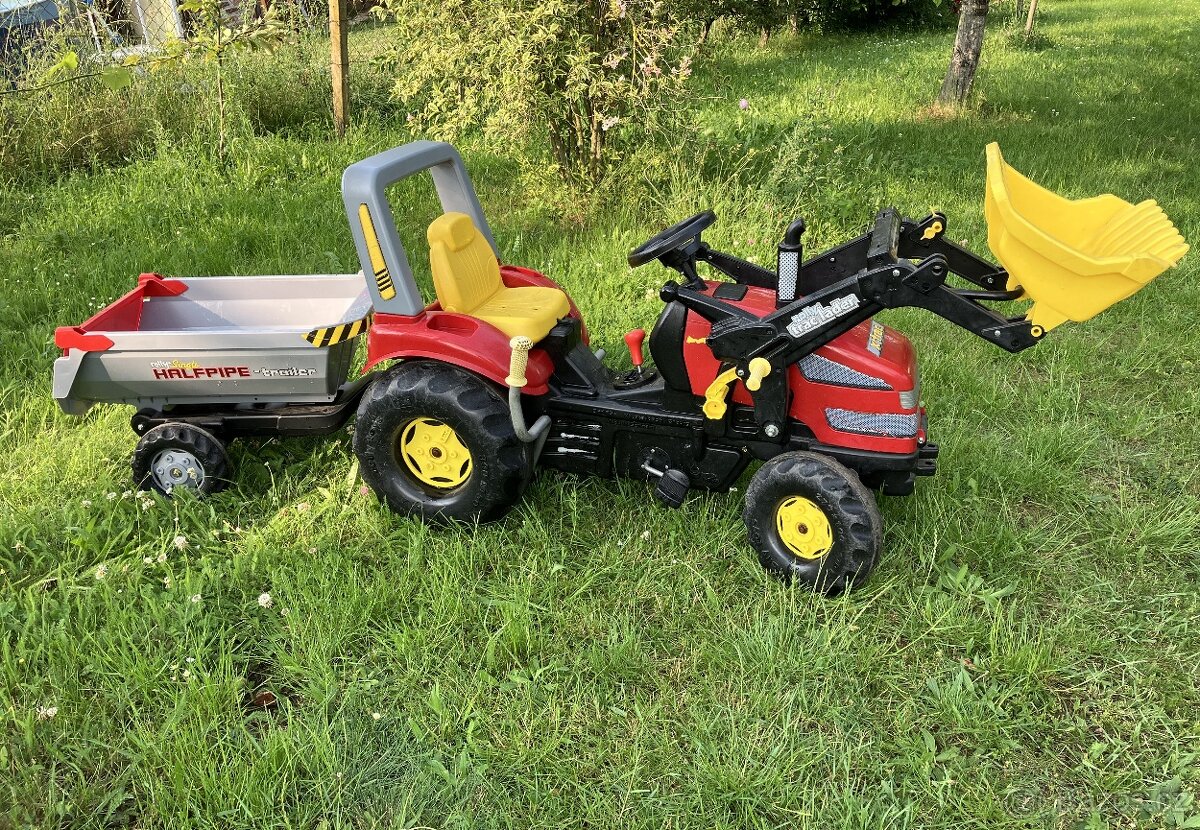 Šlapací traktor Rolly Toys s vlečkou