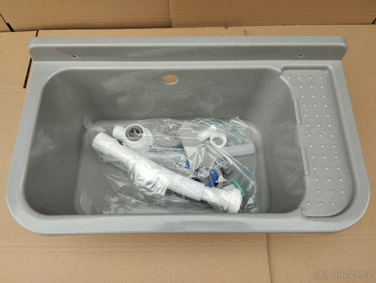 Technické dřezy (šedé, bílé, černé) malé i velké.