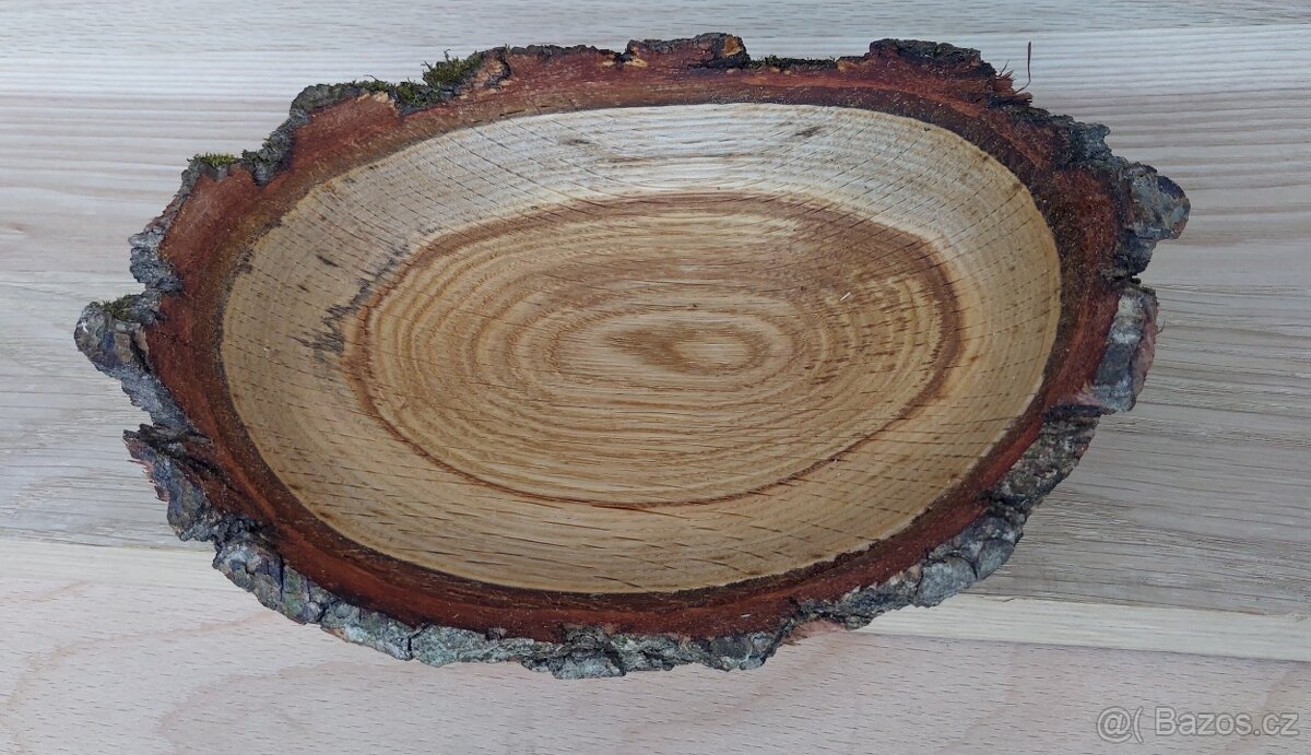 Miska vlastní výroby z kůry