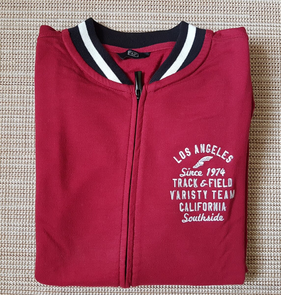 Mikina červená na zips (M)