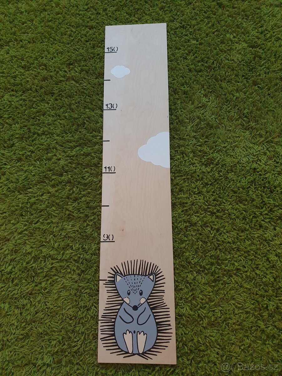Dětský dřevěný metr Ježek