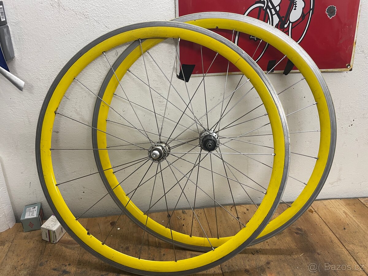 Zapletená kola na náb. rx100 /Rezervace