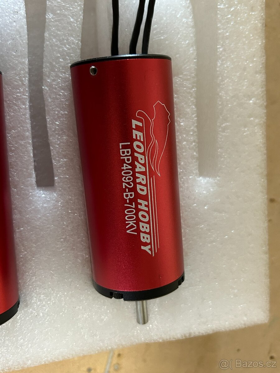 AC motor Leopard LPB4092-B-700kv