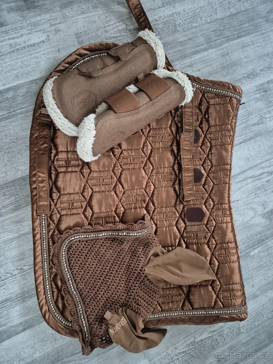 Eskadron Heritage Satin Crystal sada hnědá