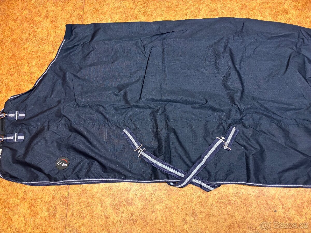 Výběhová deka pro koně