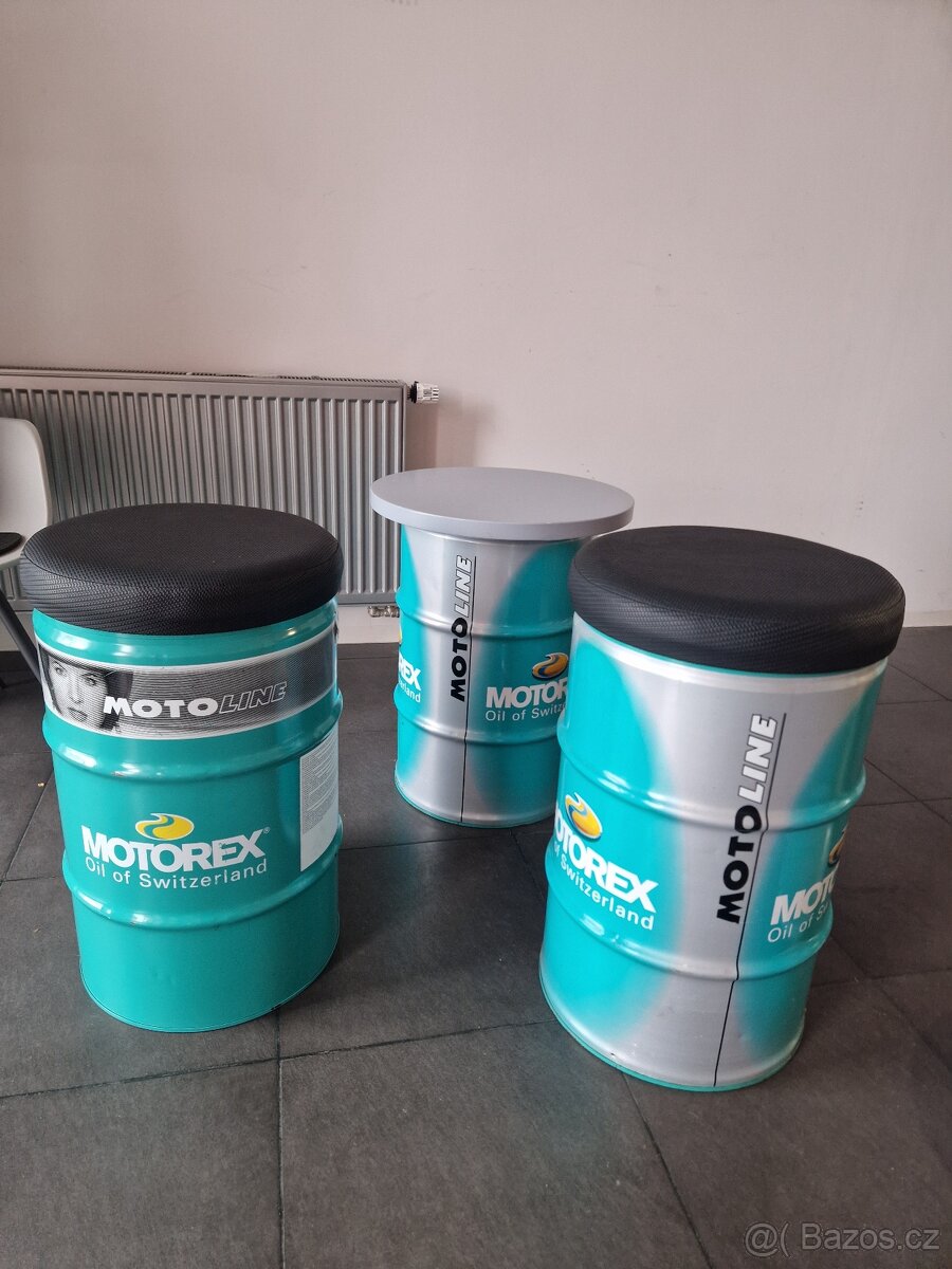 Set 3 sudů včetně sedáků