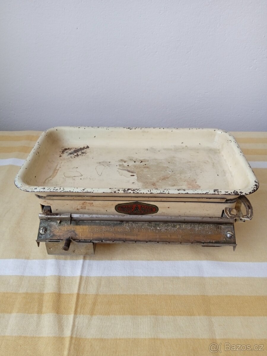 Historická váha na potraviny