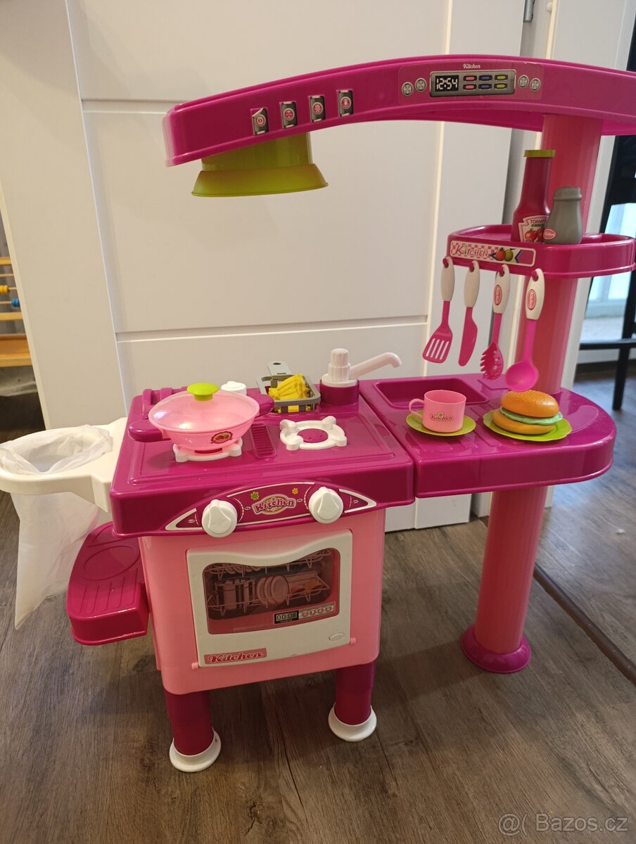 Dětská kuchyňka vč. příslušenství