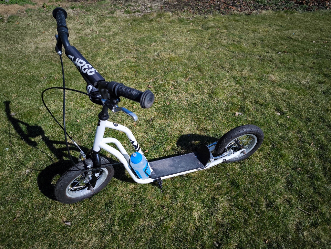 Koloběžka Yedoo Three