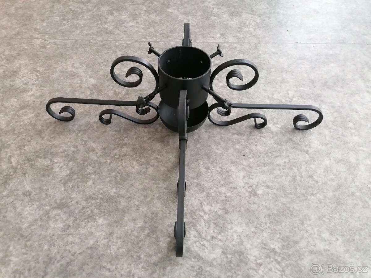 Stojan na stromeček