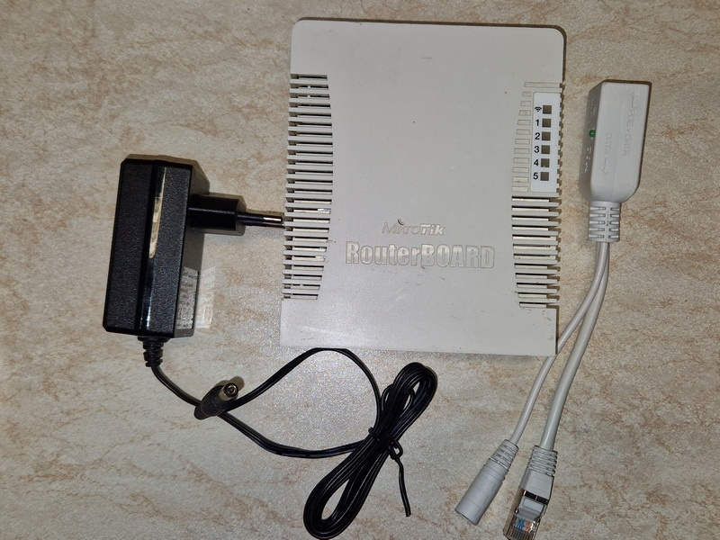 Mikrotik RB951Ui-2HnD