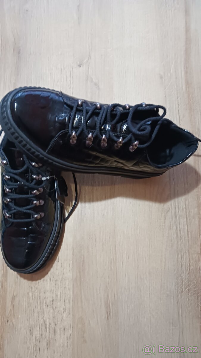 Kozene boty zn.Gino Rossi