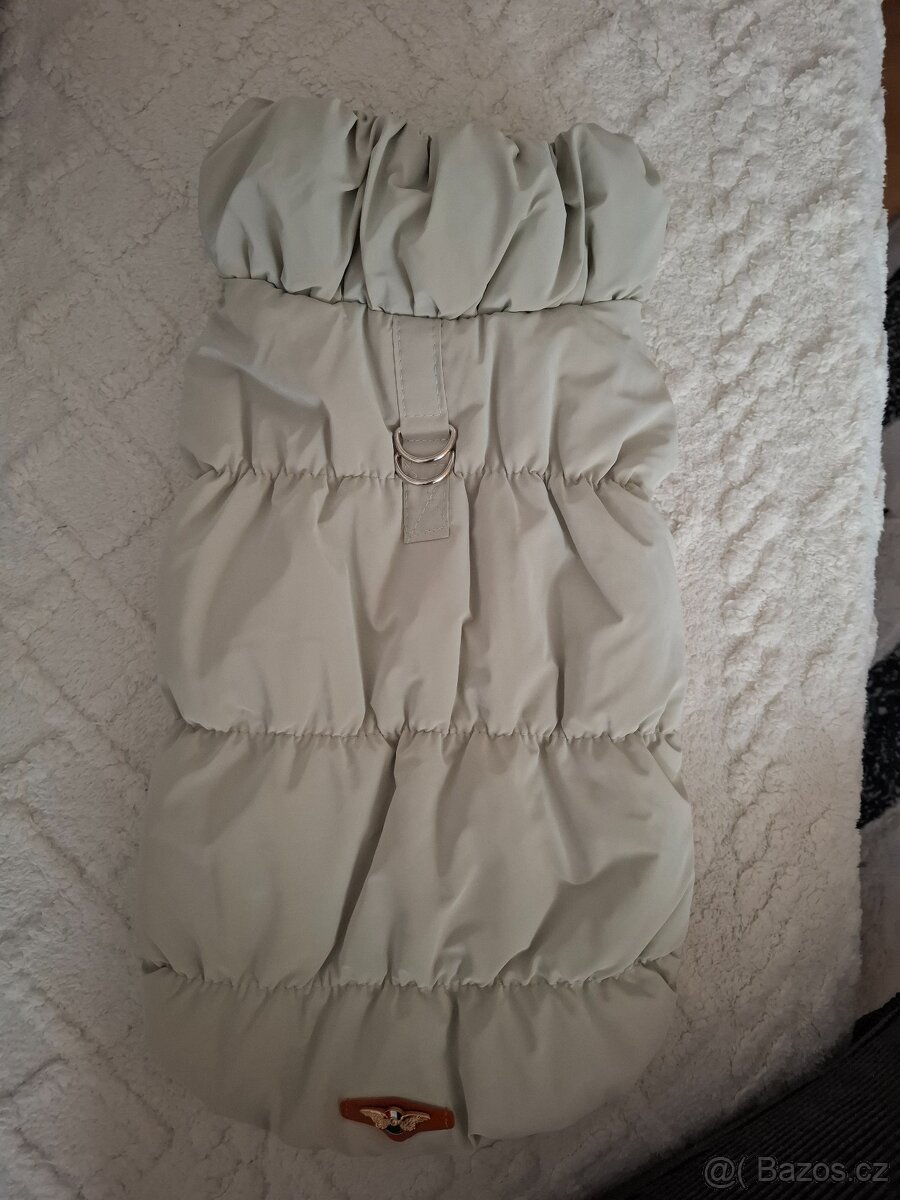 Nová bundička pro pejska, vel. L. Moc krásná, ale nám bohuže