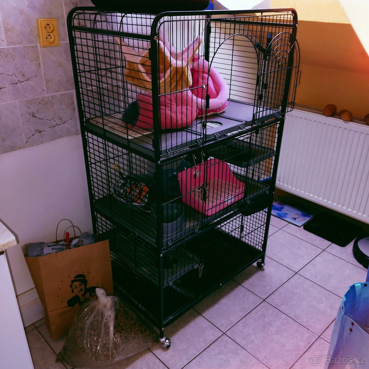 Velká klec s vybavením