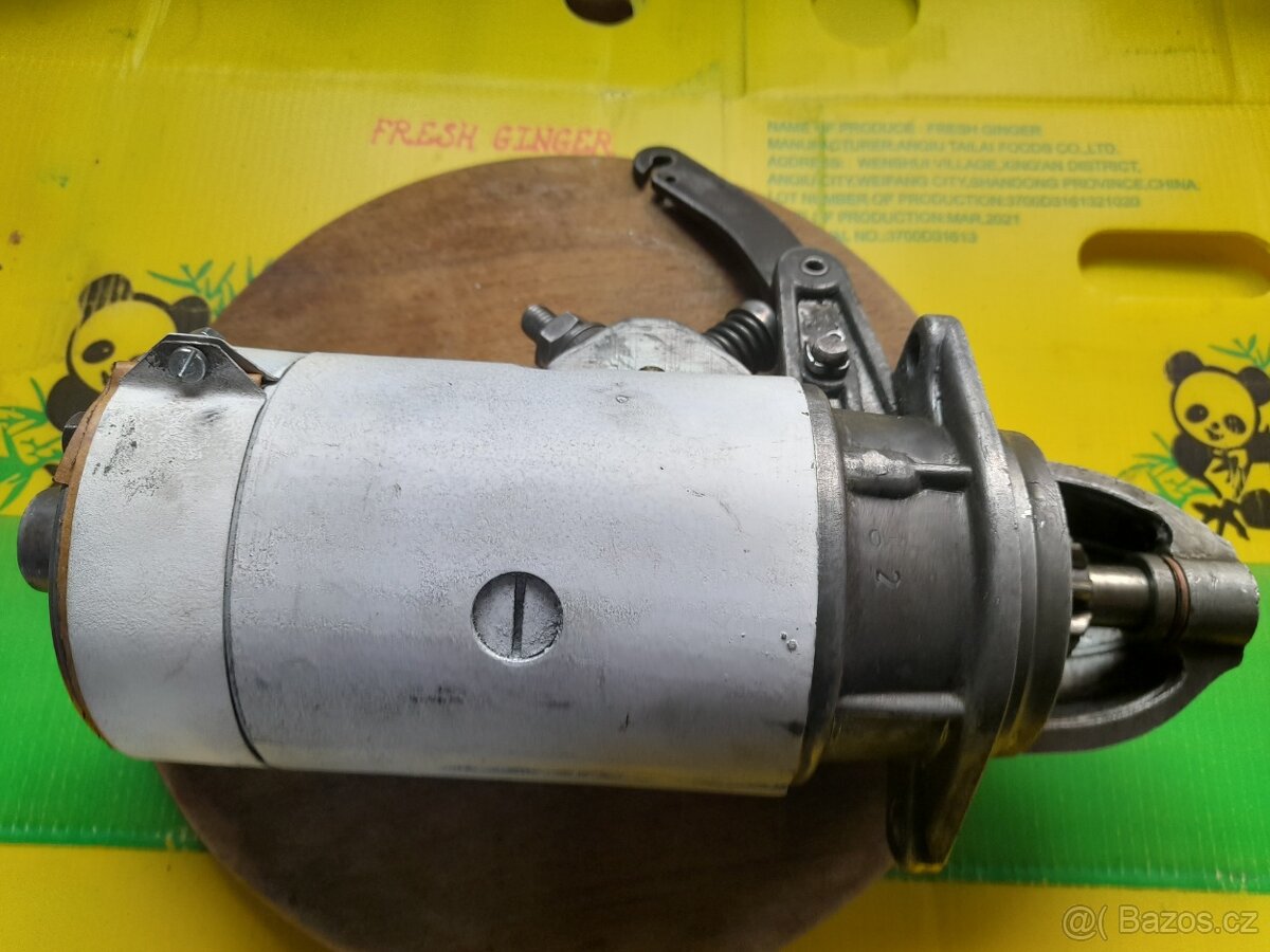 Koupim starteru Pal dily