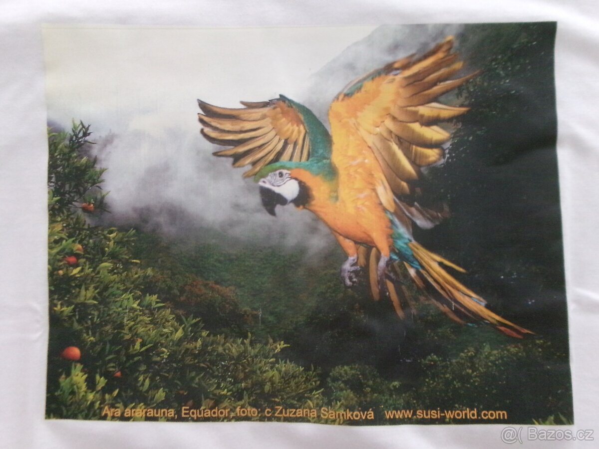 Nové triko s papouškem ara ararauna.