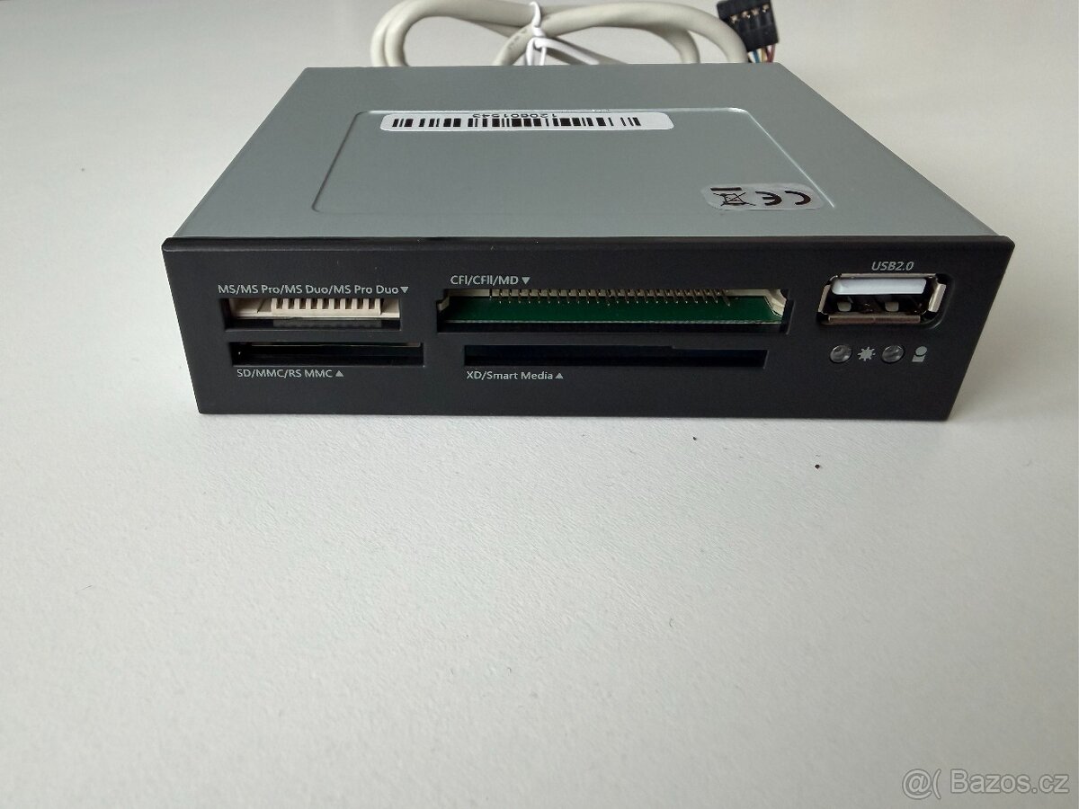 Čtečka karet Akasa AK-ICR-03USBV3