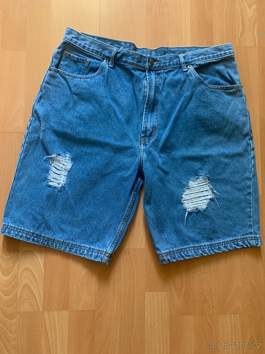 Džínové kraťasy
