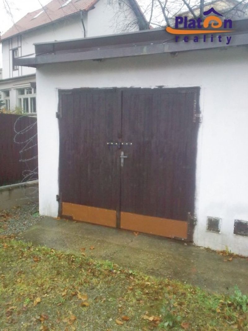 Pronájem garáže v UL - Klíše, ul. Brožíkova