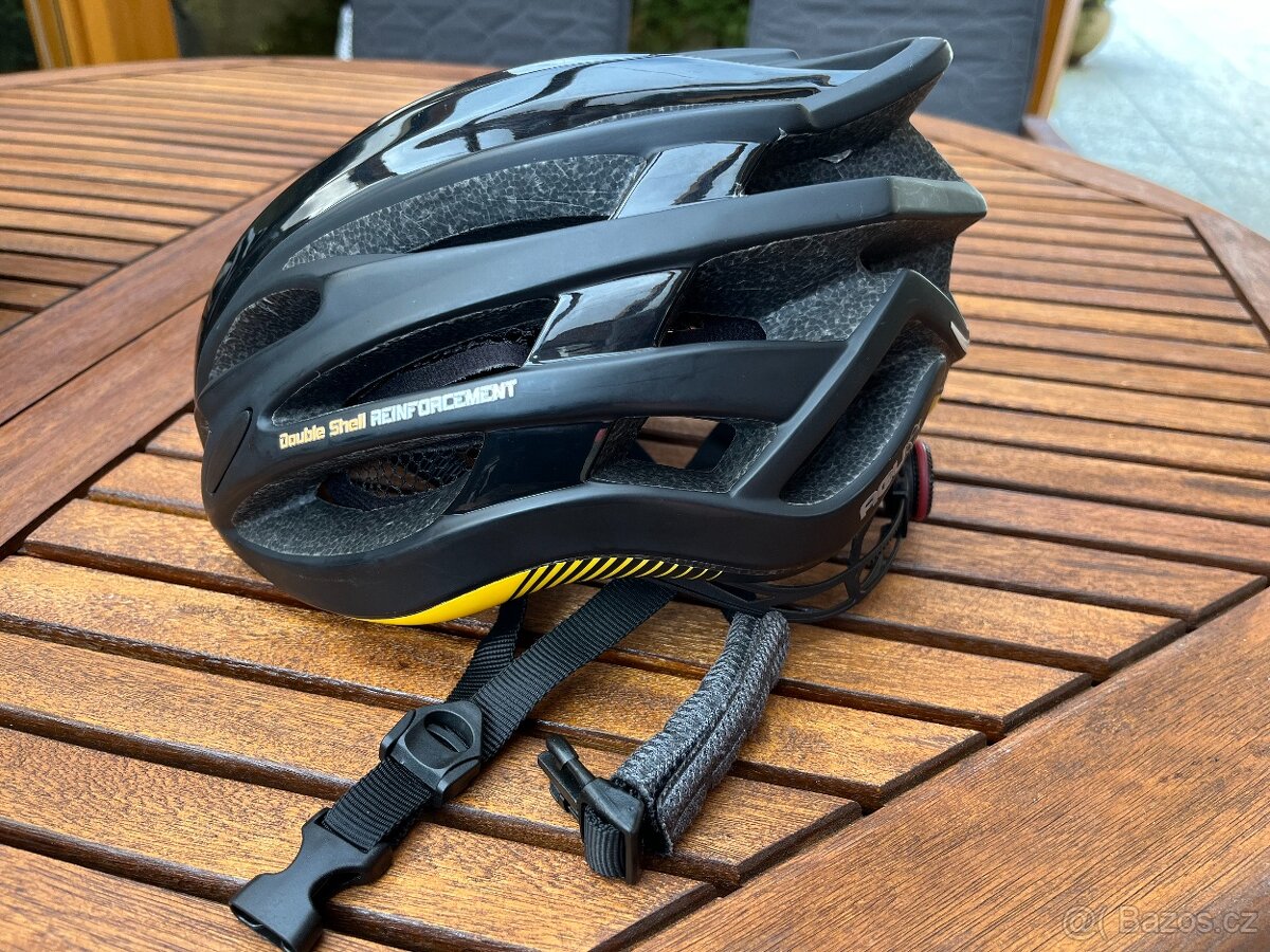 Cyklistická přilba AGU černá