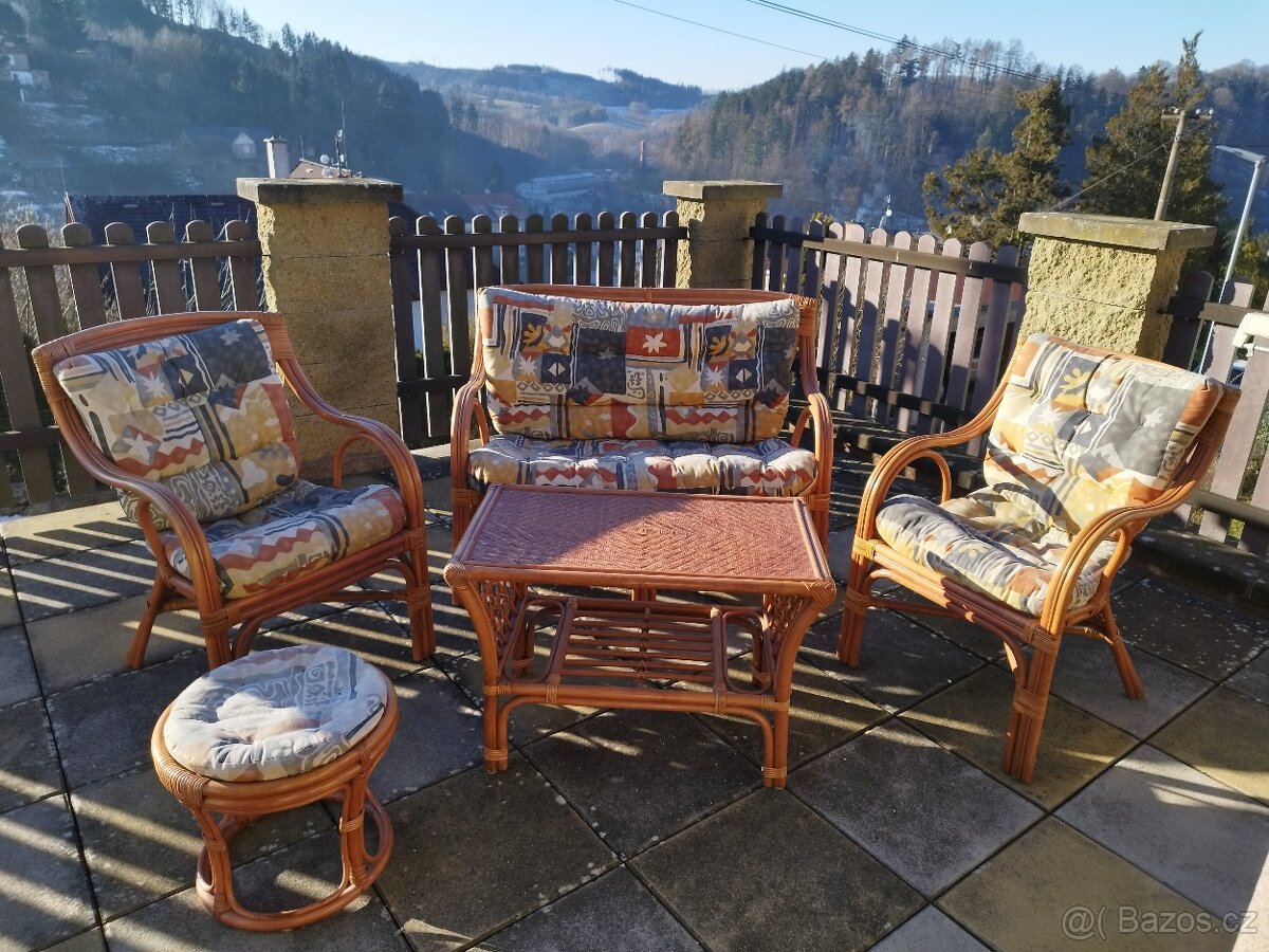 Ratanová sedací souprava