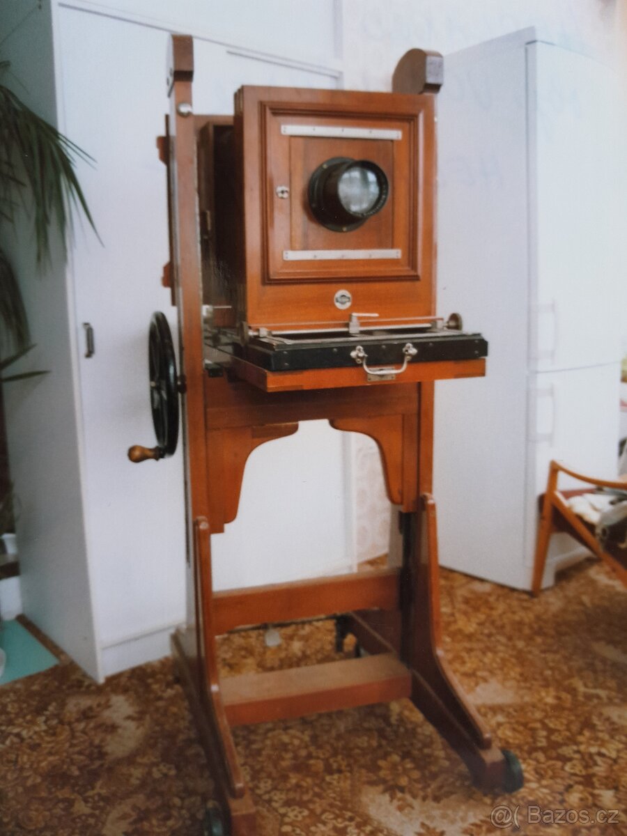 predam velkoformatova kamera