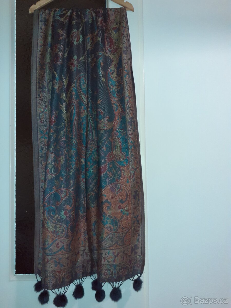 Prodám šály -2 kusy- krásné