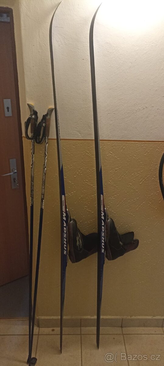 Prodám běžky Madshus délka 205 cm,boty 43