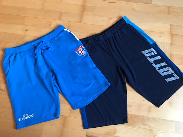 2x bavlněné kraťasy vel. 48/50 a M