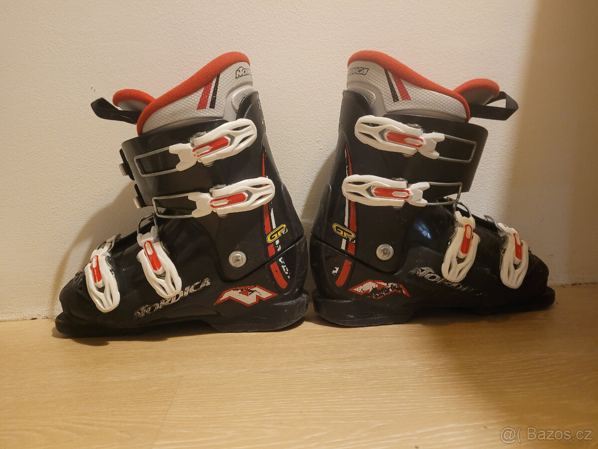 Lyžařské boty 23,5 / 37