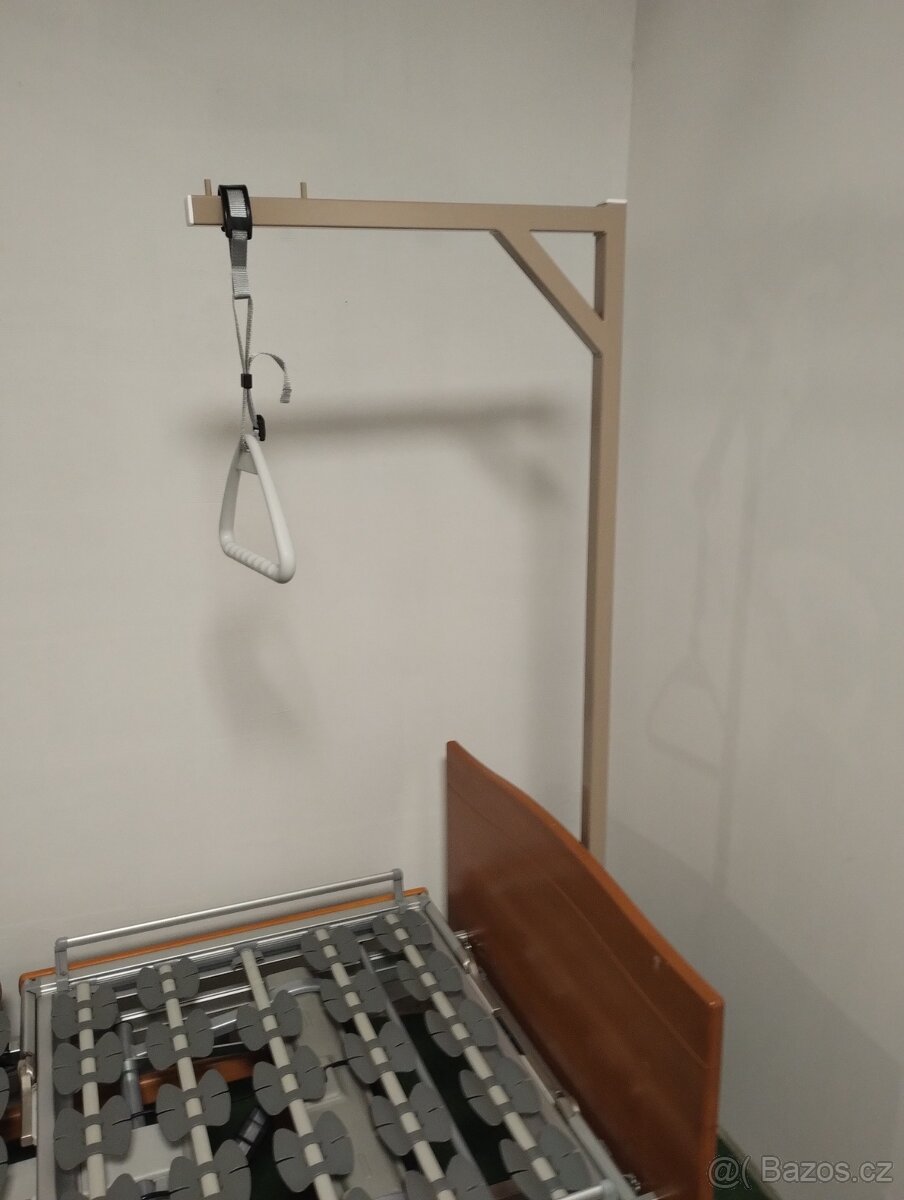 EXTERNÍ HRAZDA k polohovací posteli NOVÁ