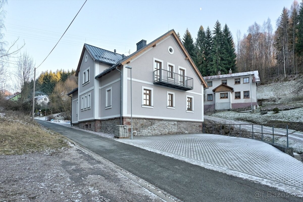 Prodej byty 1+kk, 30 m² - Vrchlabí - Hořejší Vrchlabí