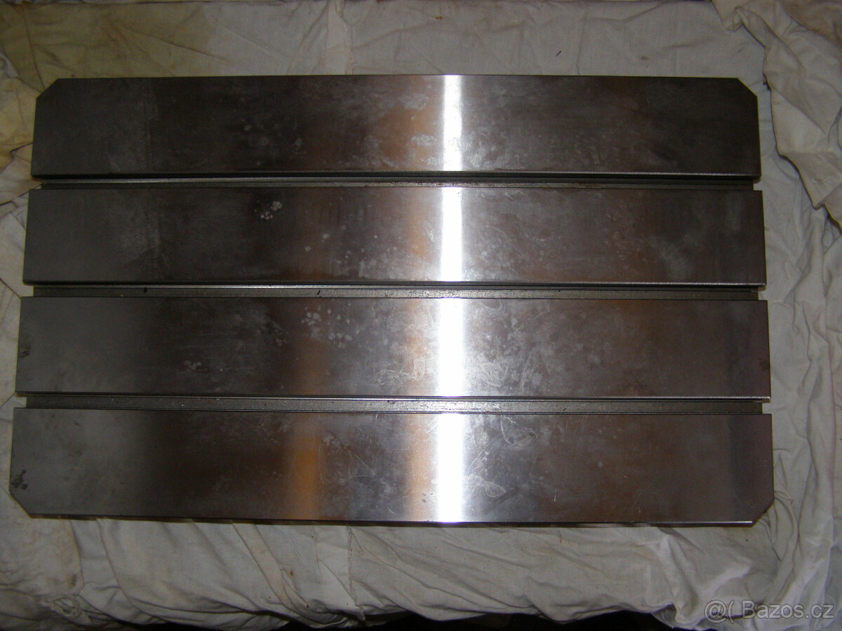 Ocelová deska s t-drážkami