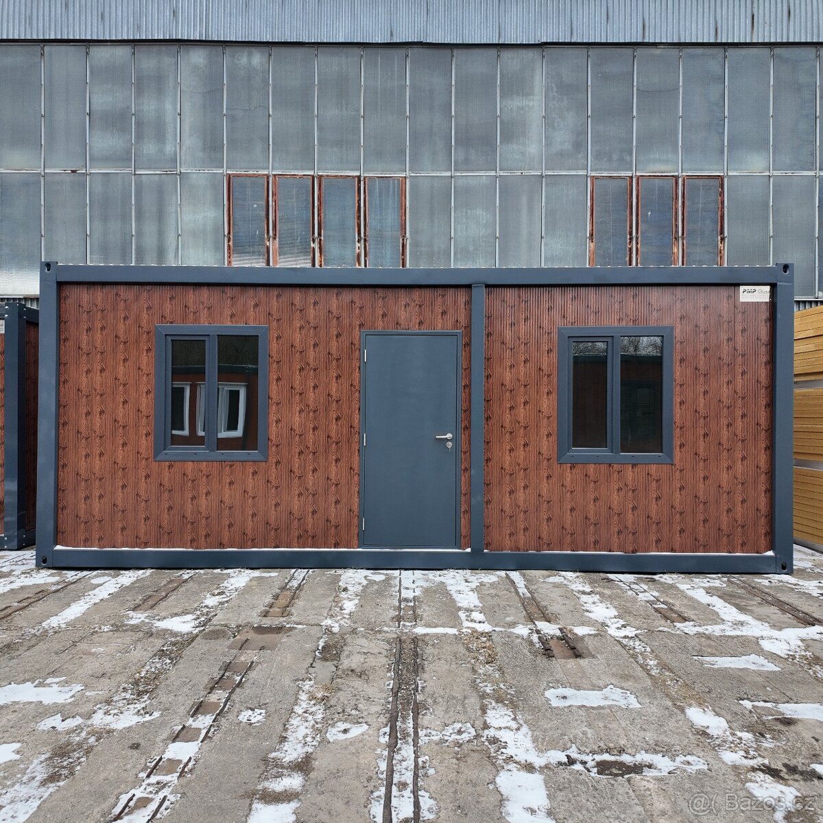 Obytný kontejner PMP o rozměru 3 x 7 m