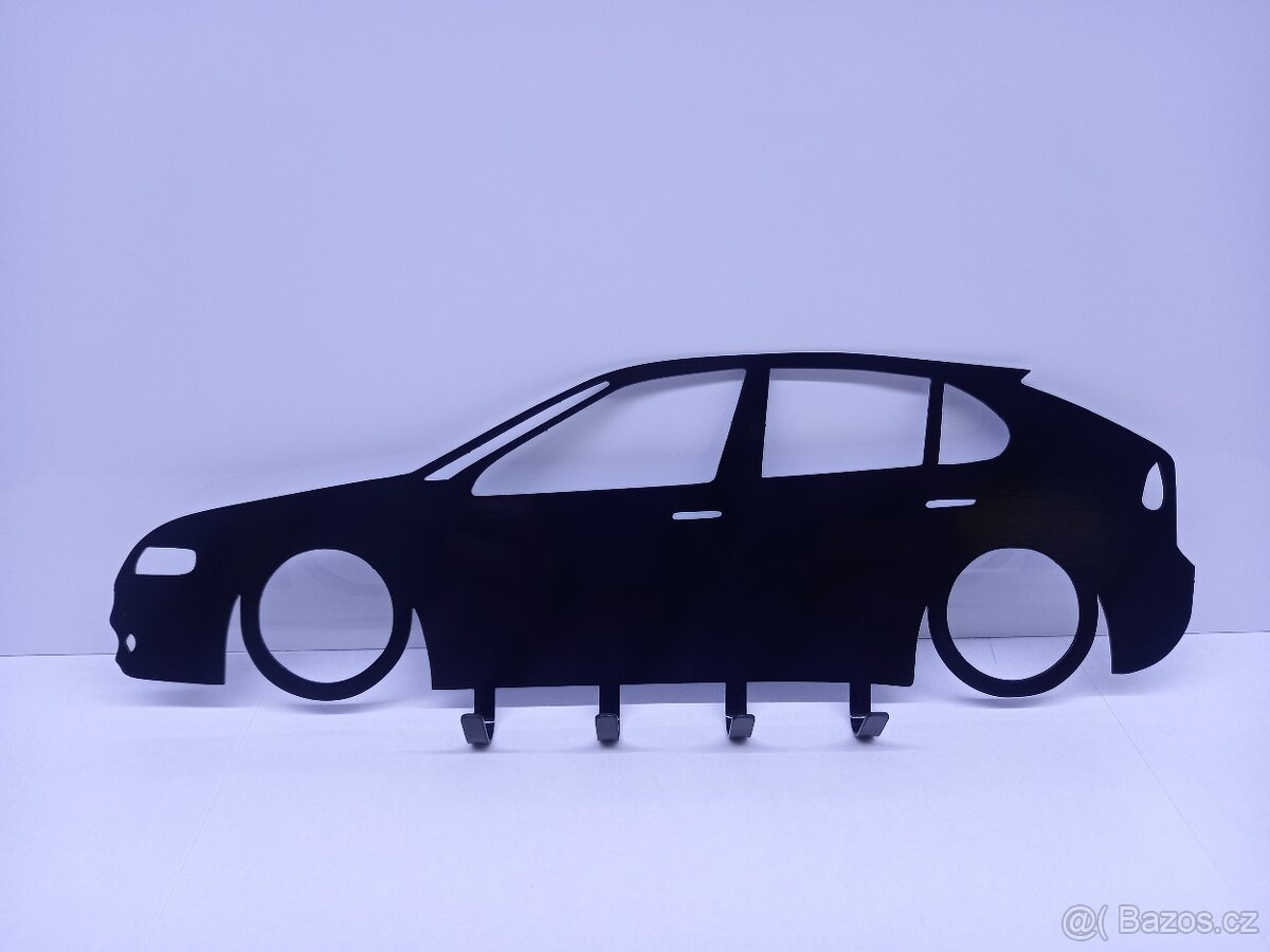 Kovový věšák na klíče – auto silueta (25 cm)