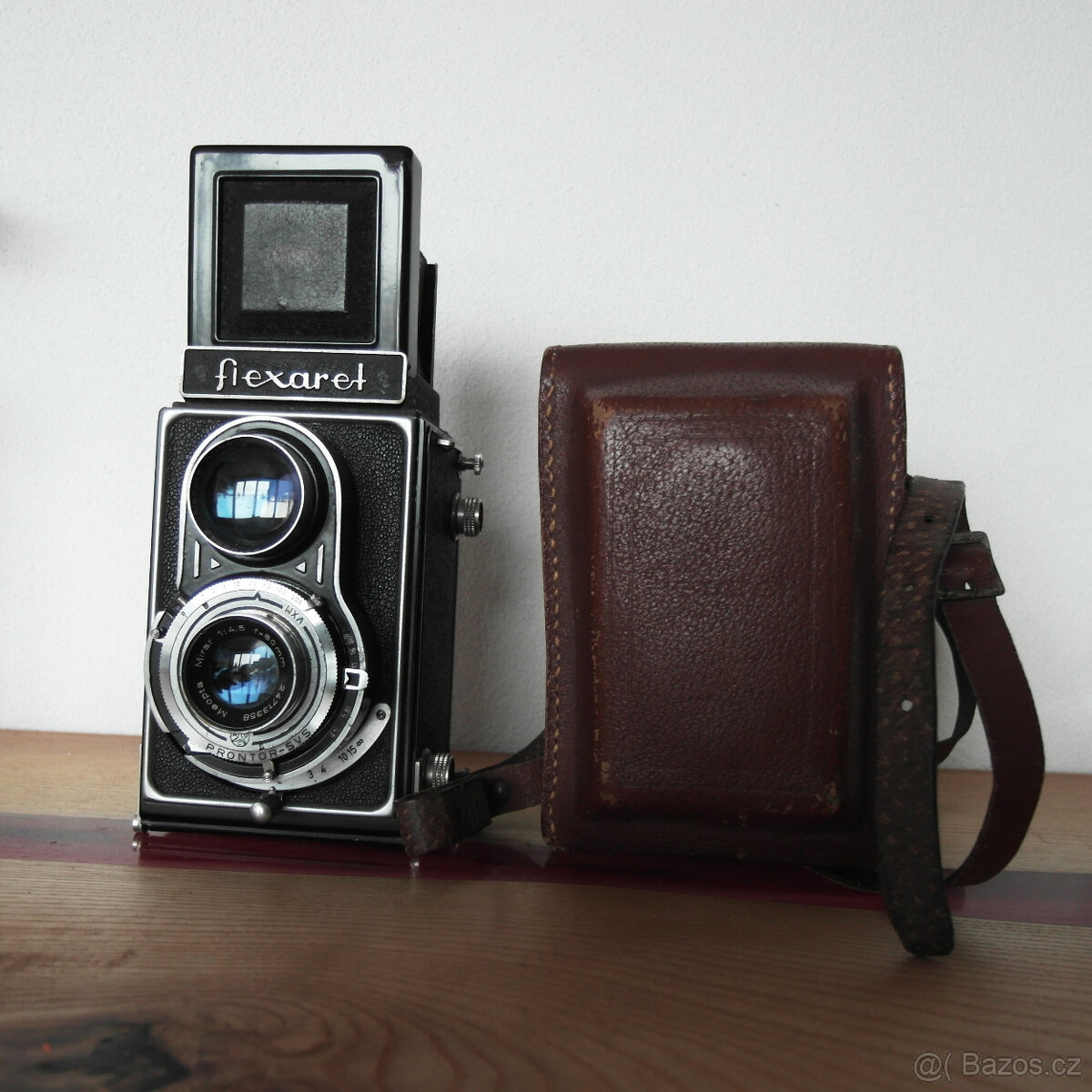 Starý fotoaparát Flexaret next