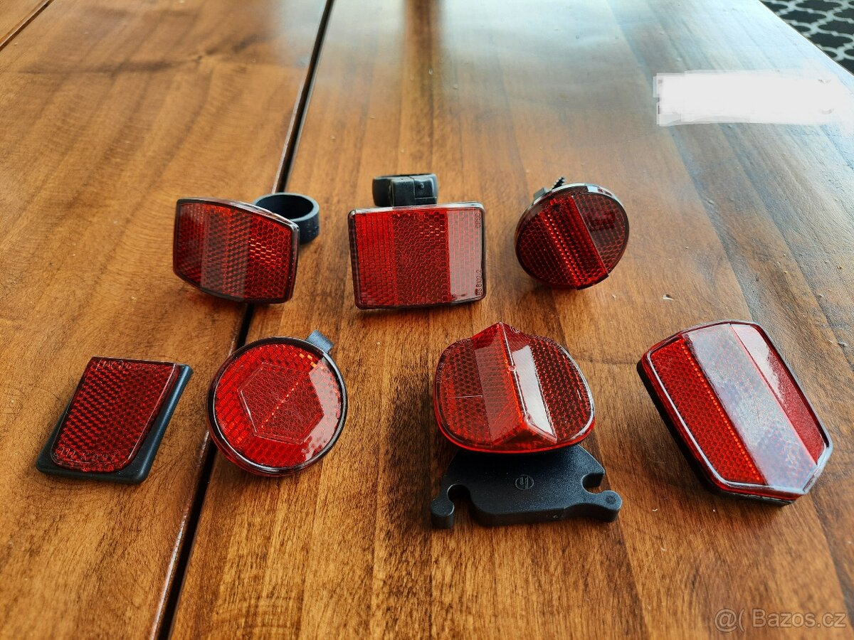 Odrazky a zvonky na kolo