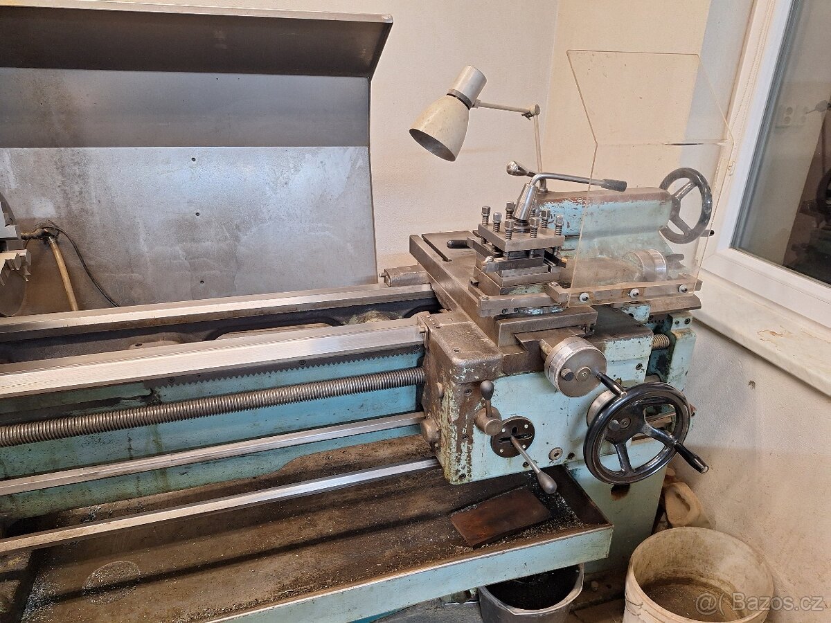 Hrotový soustruh SN 40B/1000 mm