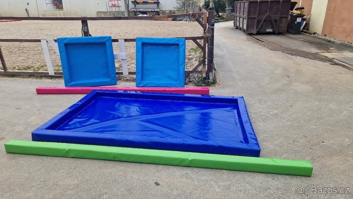 BEZPEČNÉ A MĚKKÉ TRÉNINKOVÉ KAVALETY / BAZÉNKY