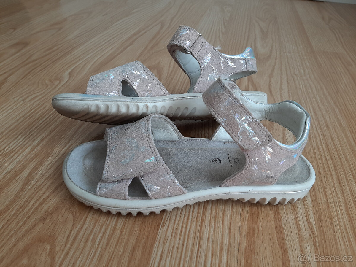 dívčí sandály Superfit