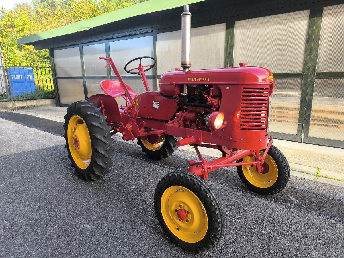 Traktor Massey Harris Pony 812