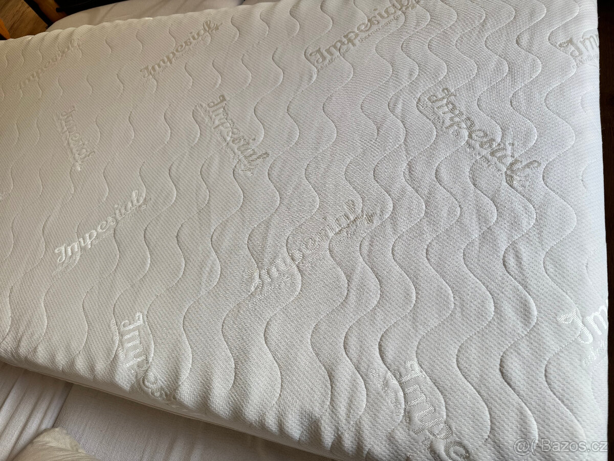 Zdravotní matrace + lamelový rošt 90x200cm.