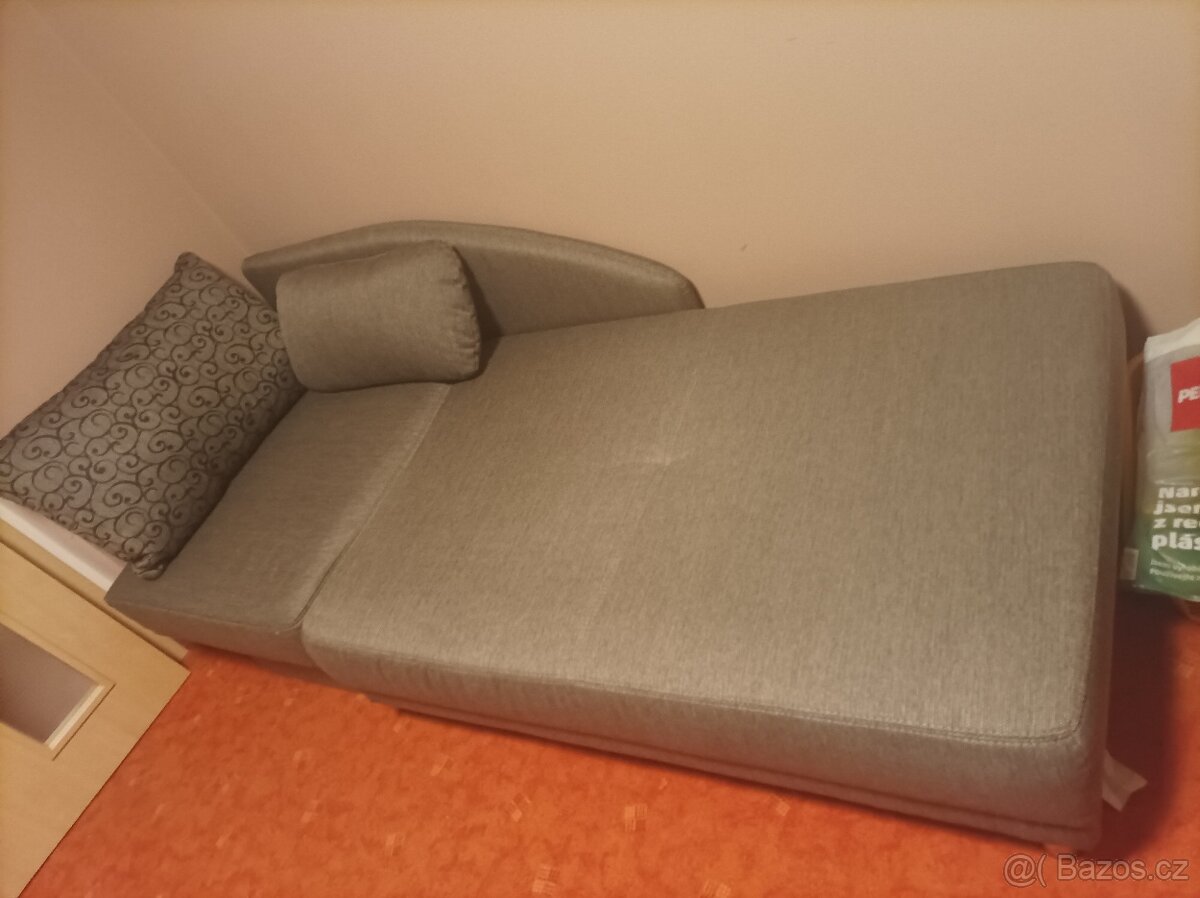 Pohovka rozkládací