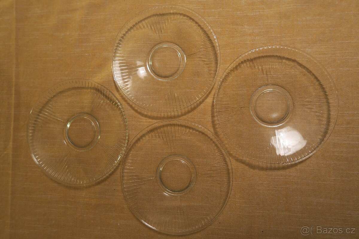 Skleněné talířky