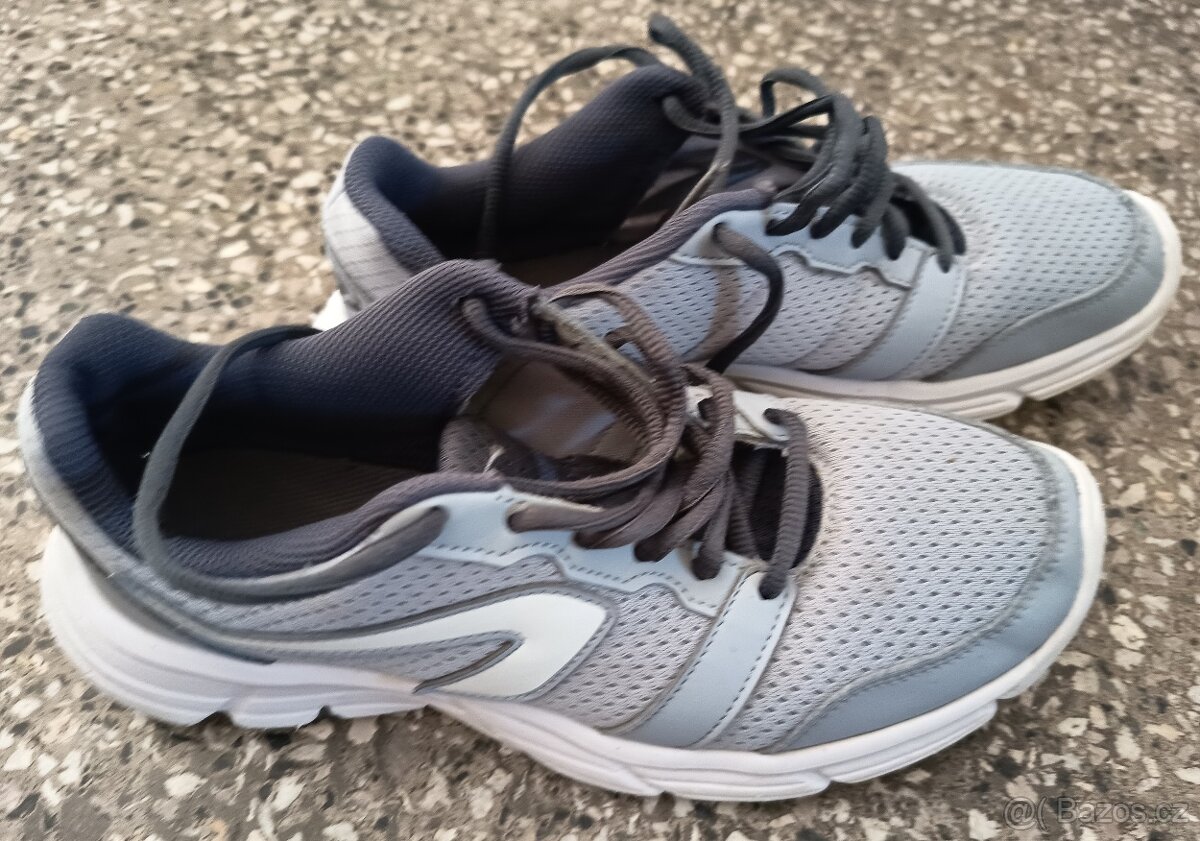 lehké tenisky Kalenji vel.41