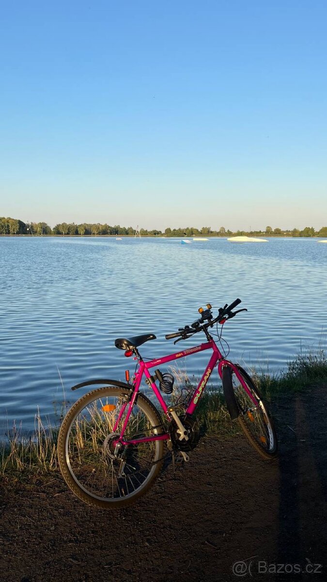 Prodám jízdní kolo ve výborném stavu.